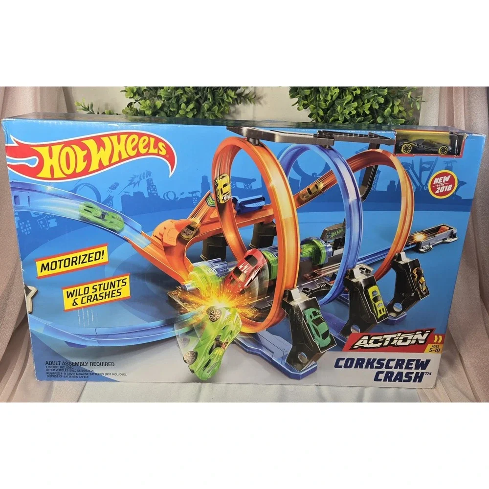 Hot Wheels Corkscrew Crash Track Set Triple Loop Booster NIB Mattel New